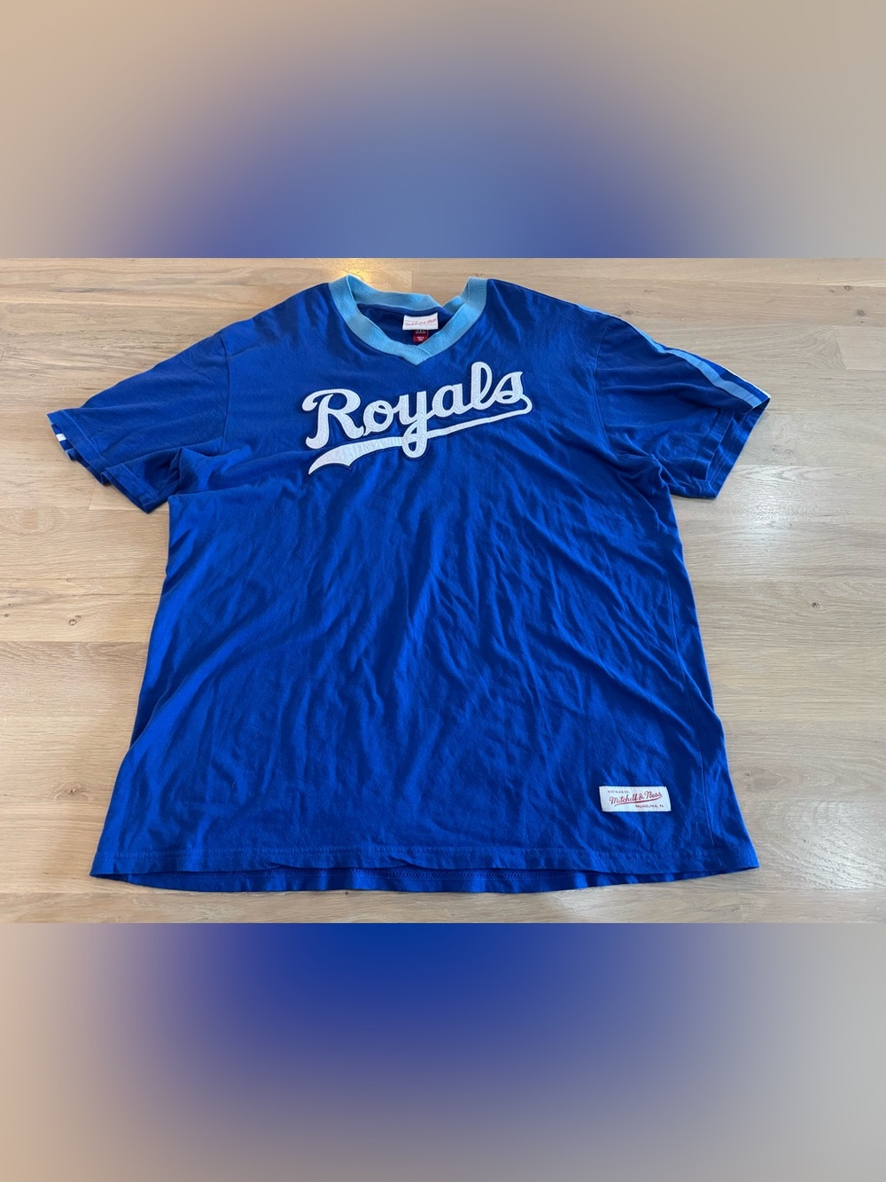 Mitchell & Ness Kansas City Royals blue V-neck T-shirt size 2XL